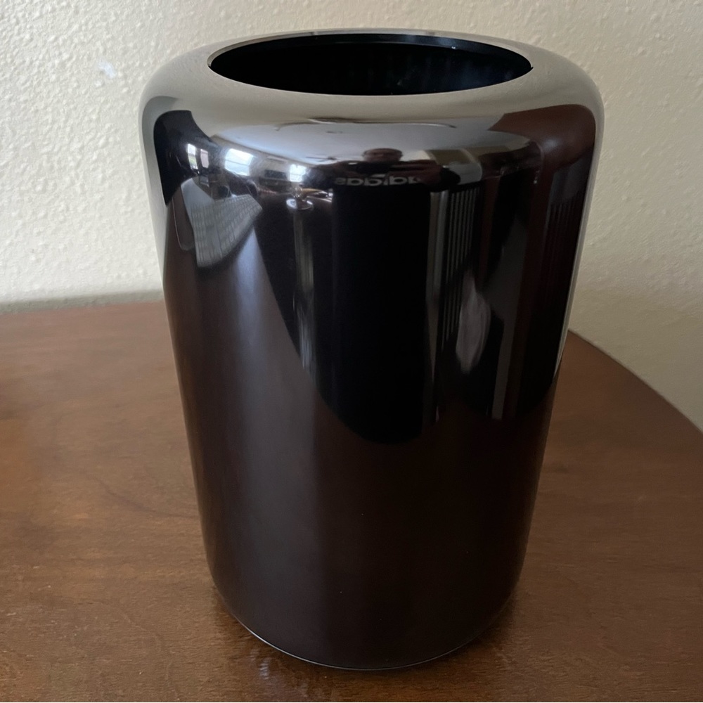 Apple Mac Pro Desktop PC A1481